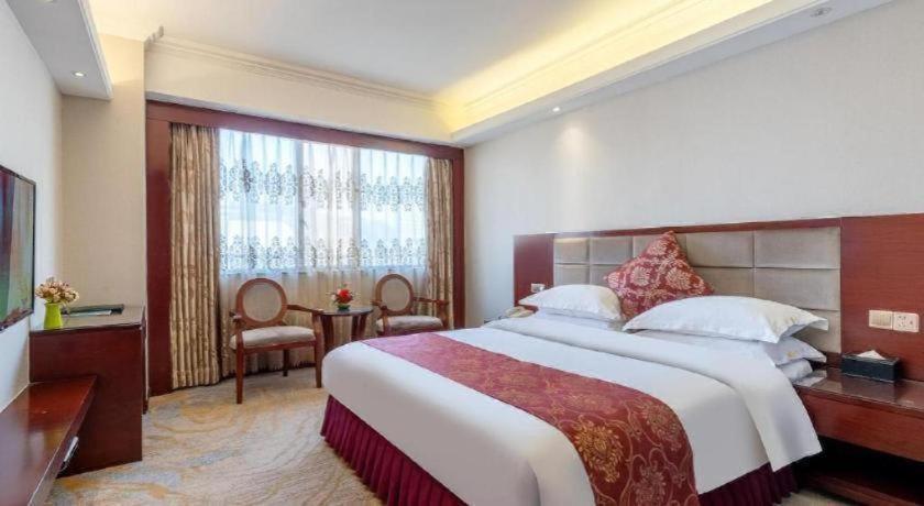 Overseas Chinese Hotel Zhuhai Exterior foto